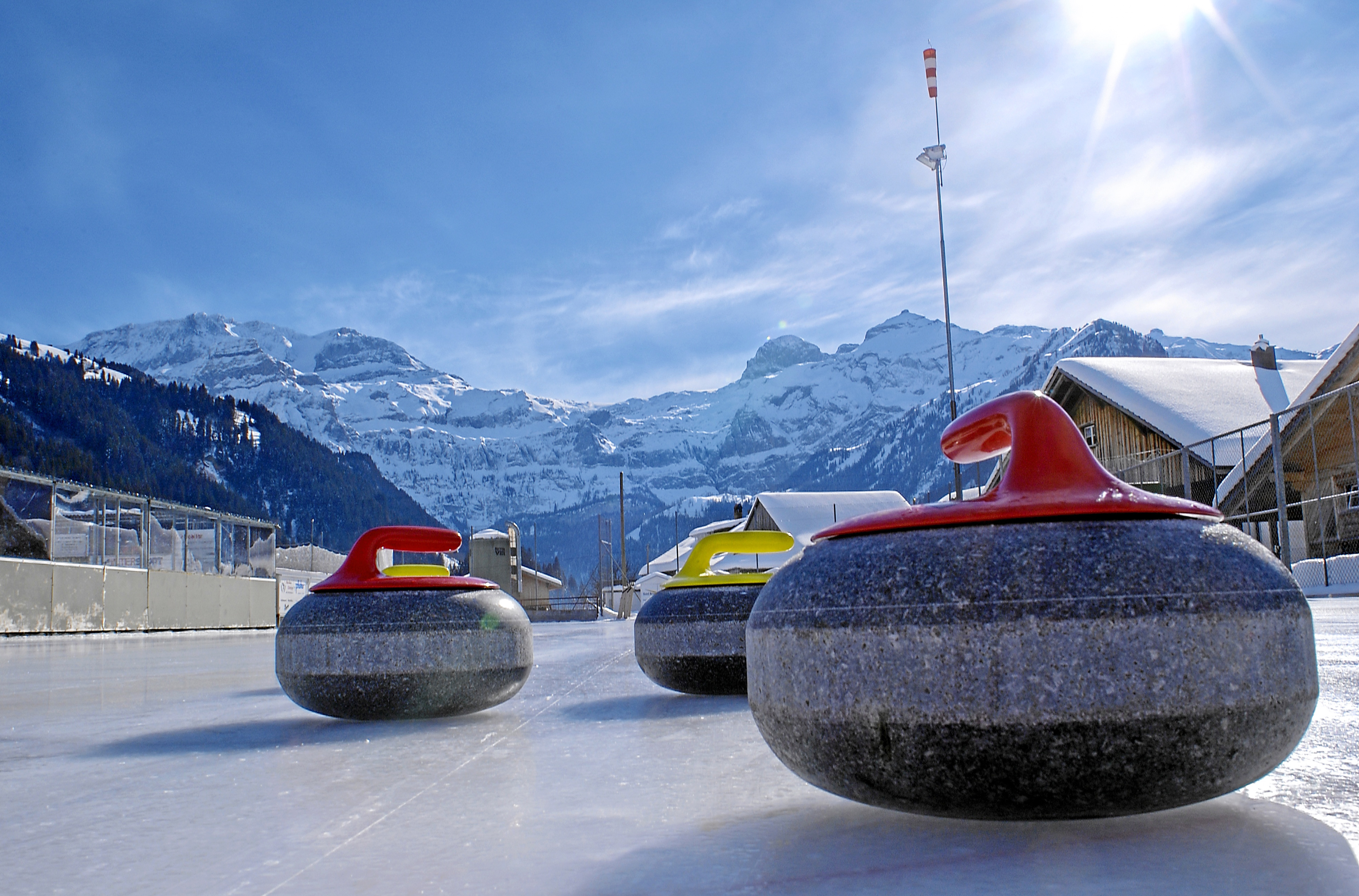 Lenk-Simmental -  The ice-field invites you to skate or play hockey, ice stock sport or curling. Copyright by Lenk Simmental Tourismus By-line: swiss-image.ch/Mathias Kunfermann. Adelboden Lenk Kandersteg: What is going on for the 2018-19 ski season.