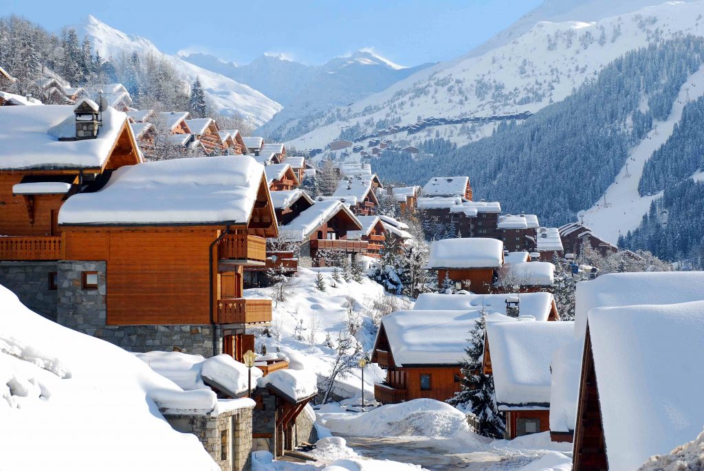 The pretty resort of Méribel in Les Trois Vallées. A British skier dies after falling 32 feet from a chairlift in the French resort of Méribel at the 3 Vallées.