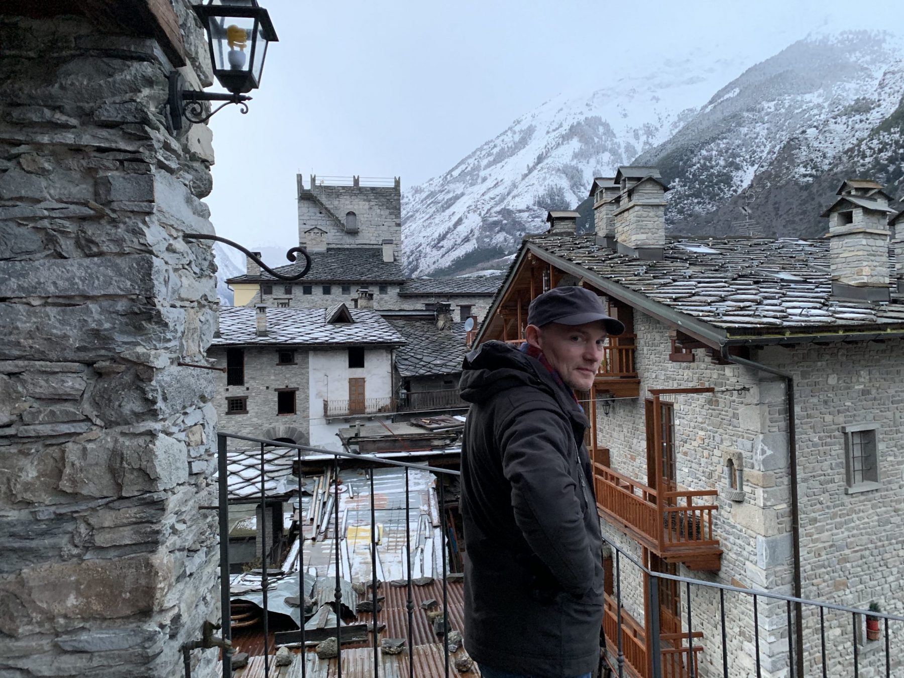 We arrived in Morgex with some foul weather. Still so pretty that we went out every day! Our Christmas holidays in the mountains with the kids and our dog! Courmayeur, Aosta.