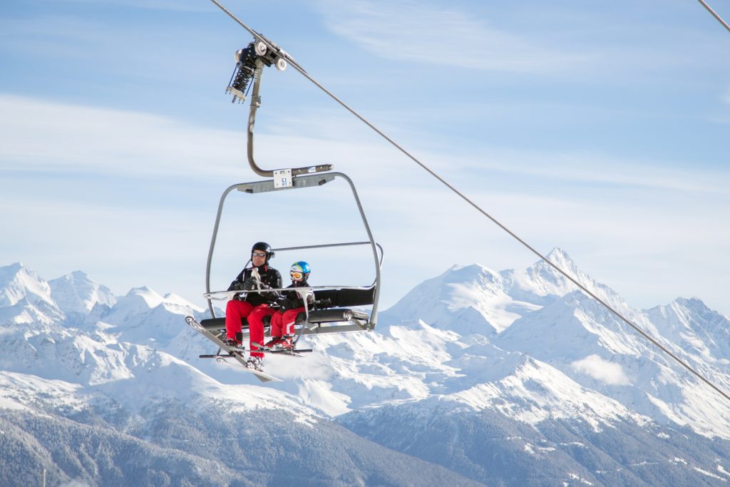 Crans-Montana in winter. Photo: CMTC Luciano Miglionico. Swiss urged to 'hit the slopes' to save ski season. The situation for skiing in December in the rest of Europe.