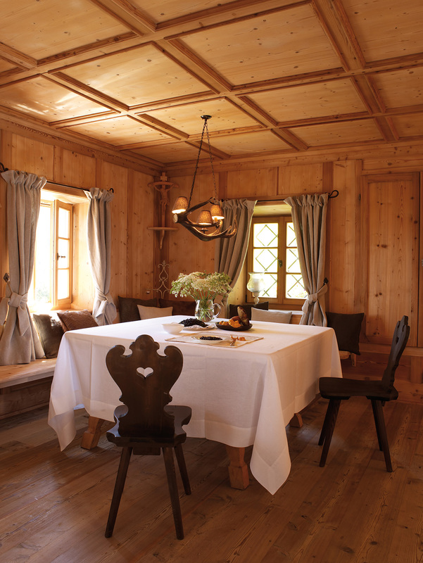 Dining table at the White Deer Lodge. A Must-Read Guide to Summer in South Tyrol.