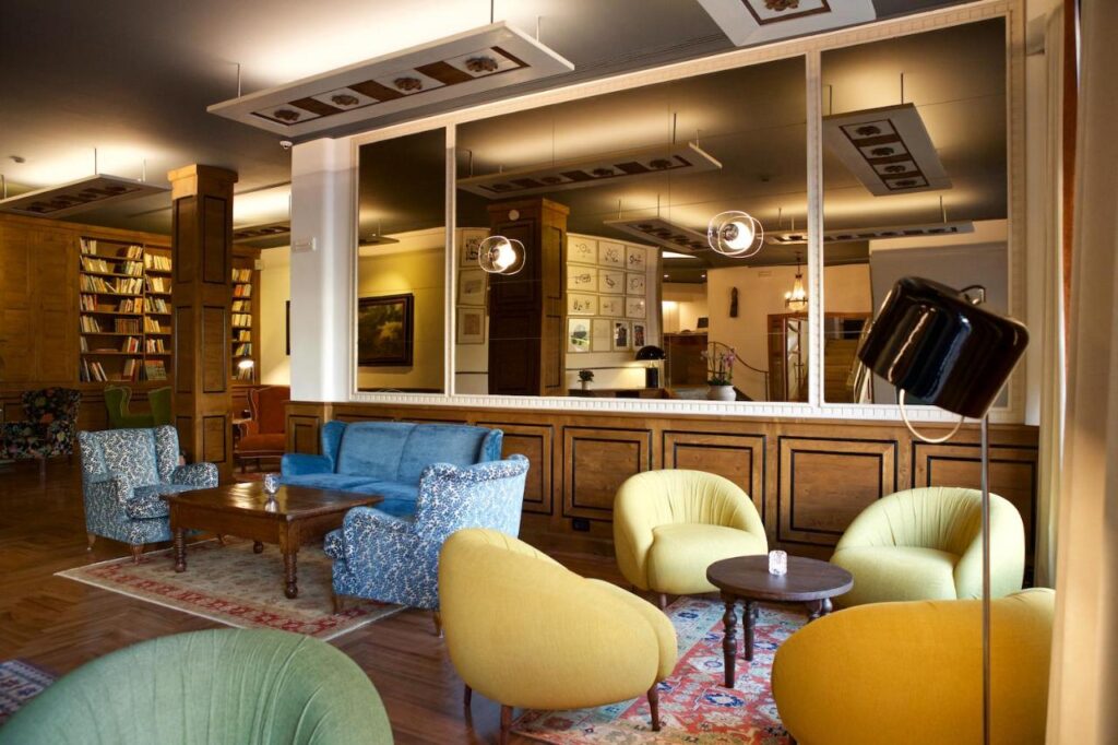 Hotel Duca d'Aosta, located in the historic centre of Aosta. Book it here. 