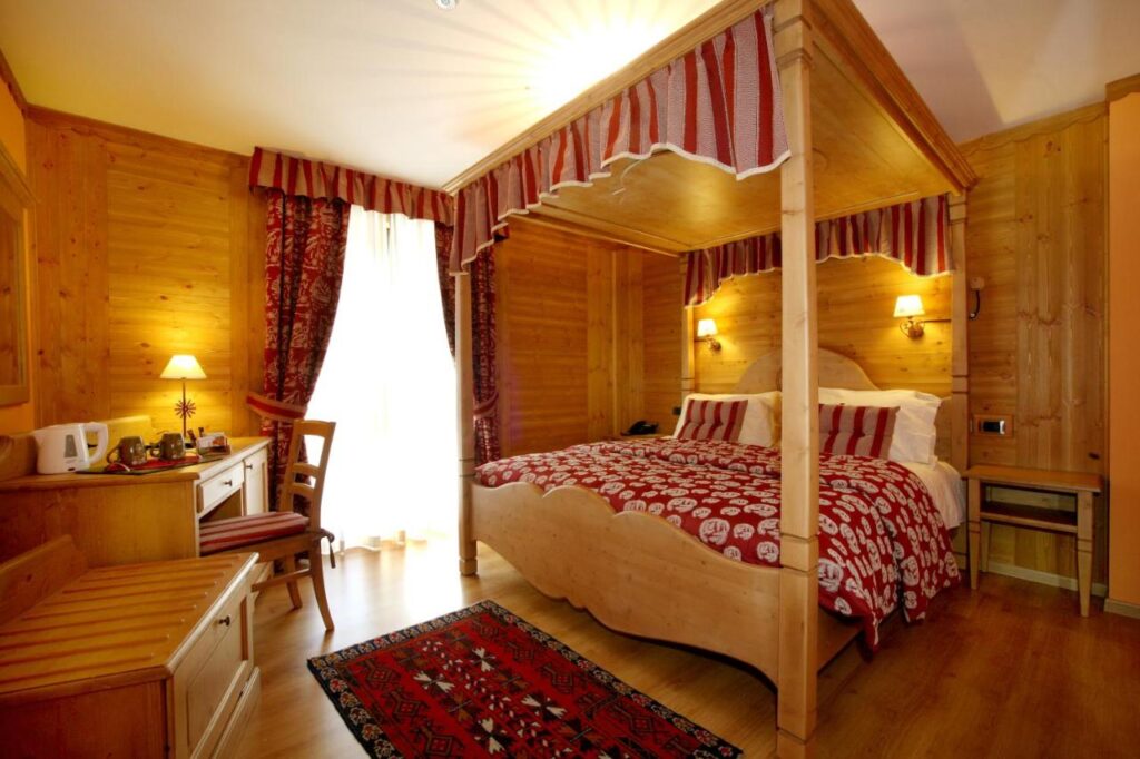 A room at the Boton d'Or in La Thuile. Book your stay here. 