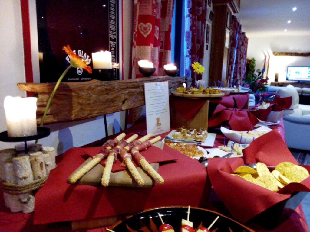 Some nibbles for aperitivo at the Hotel Boton d'Or in La Thuile. Book your stay here. 