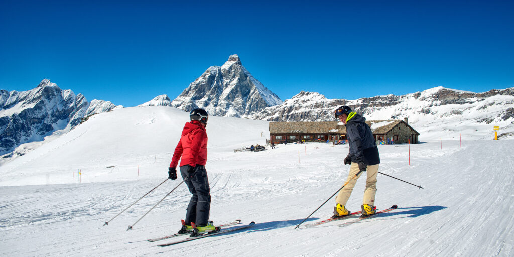 Skiing on Cervino Ski Paradise. Photo: Niccolo Venturin for Cervino Ski Paradise. 